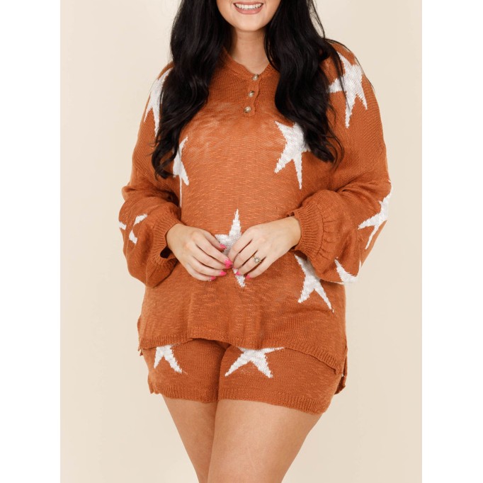 Star printed hooded knit top and shorts set